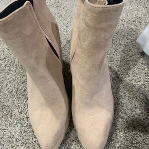 Women's Tan Ankle Boots
